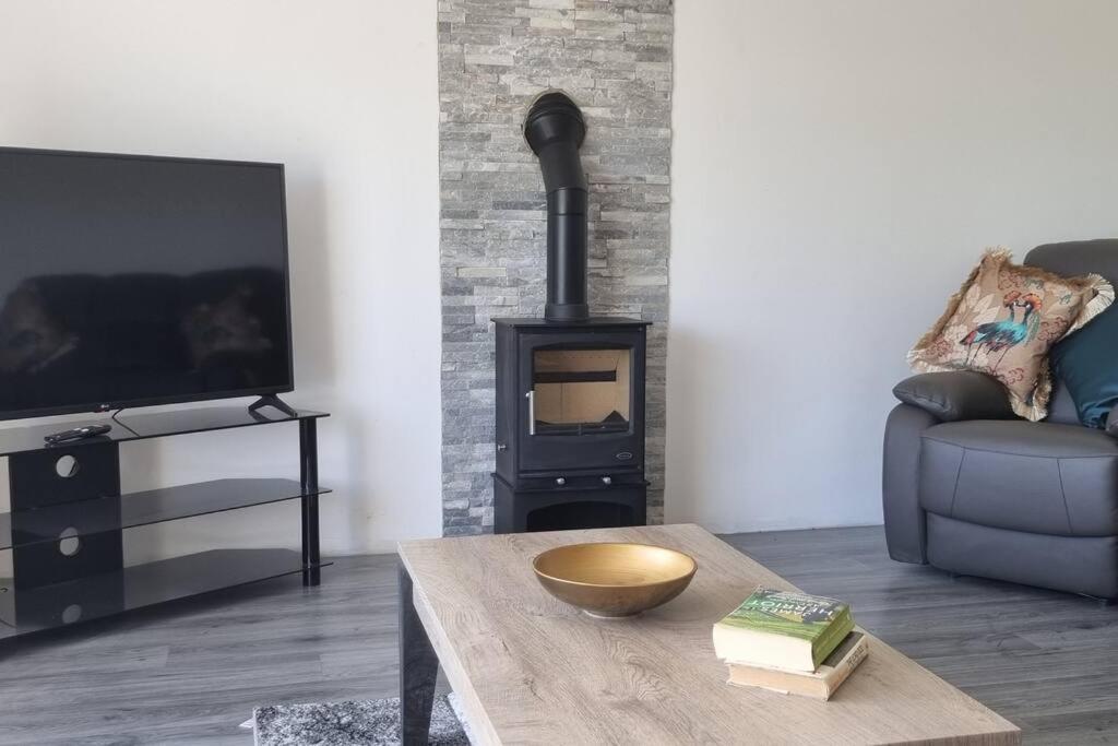 Grace'S Place With Hot Tub & Games Room Carrickfergus Esterno foto