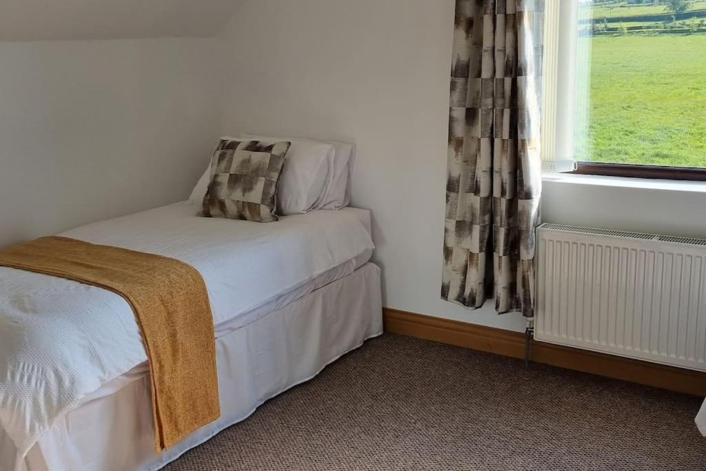Grace'S Place With Hot Tub & Games Room Carrickfergus Esterno foto